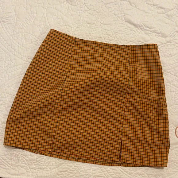 Women’s M Urban Outfitters Plad Skirt! - Picture 2 of 4